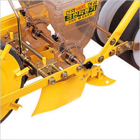 Poza cu Semanatoare Manuala  - 2 randuri